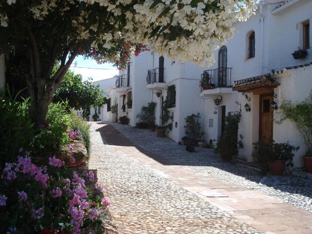 Apartamento Capistrano Village Nerja Esterno foto
